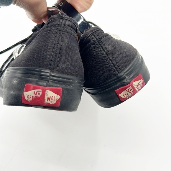 Vans Lace Up Studded Black Sneakers size 5 - Picture 3 of 10